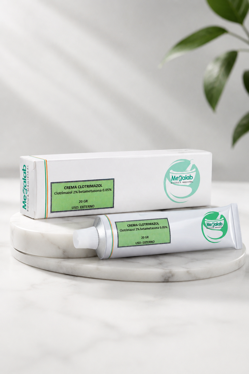 CREMA DE CLOTRIMAZOL 2% + BETAMETASONA 0.05%